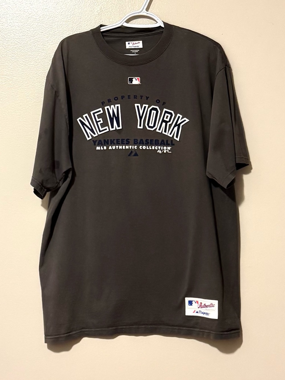 MLB New York Yankees Grey Short Sleeve Graphic Tee